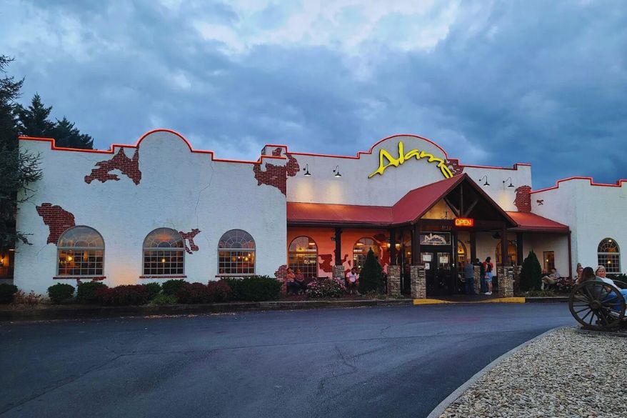 6 Mouth Watering Steakhouses to Try in Pigeon Forge